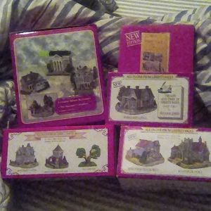Liberty Falls bundle of holiday village pieces